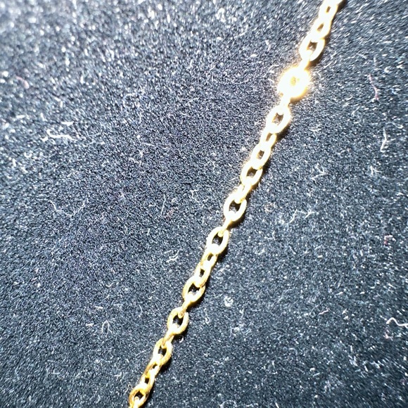 Vintage Shell Necklace - Picture 3 of 5